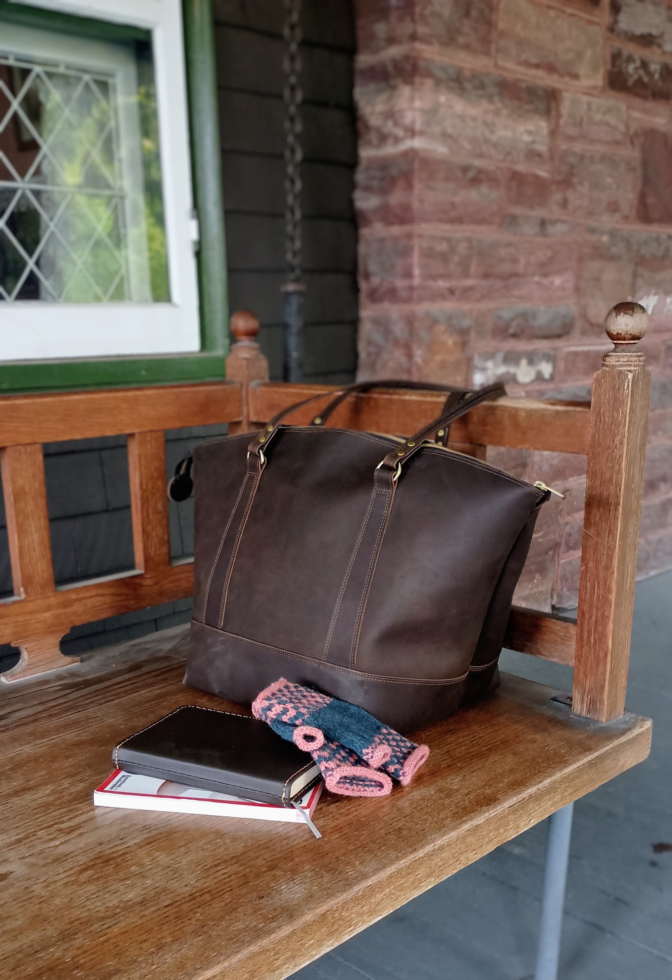 The 'Teagan' fan-top tote