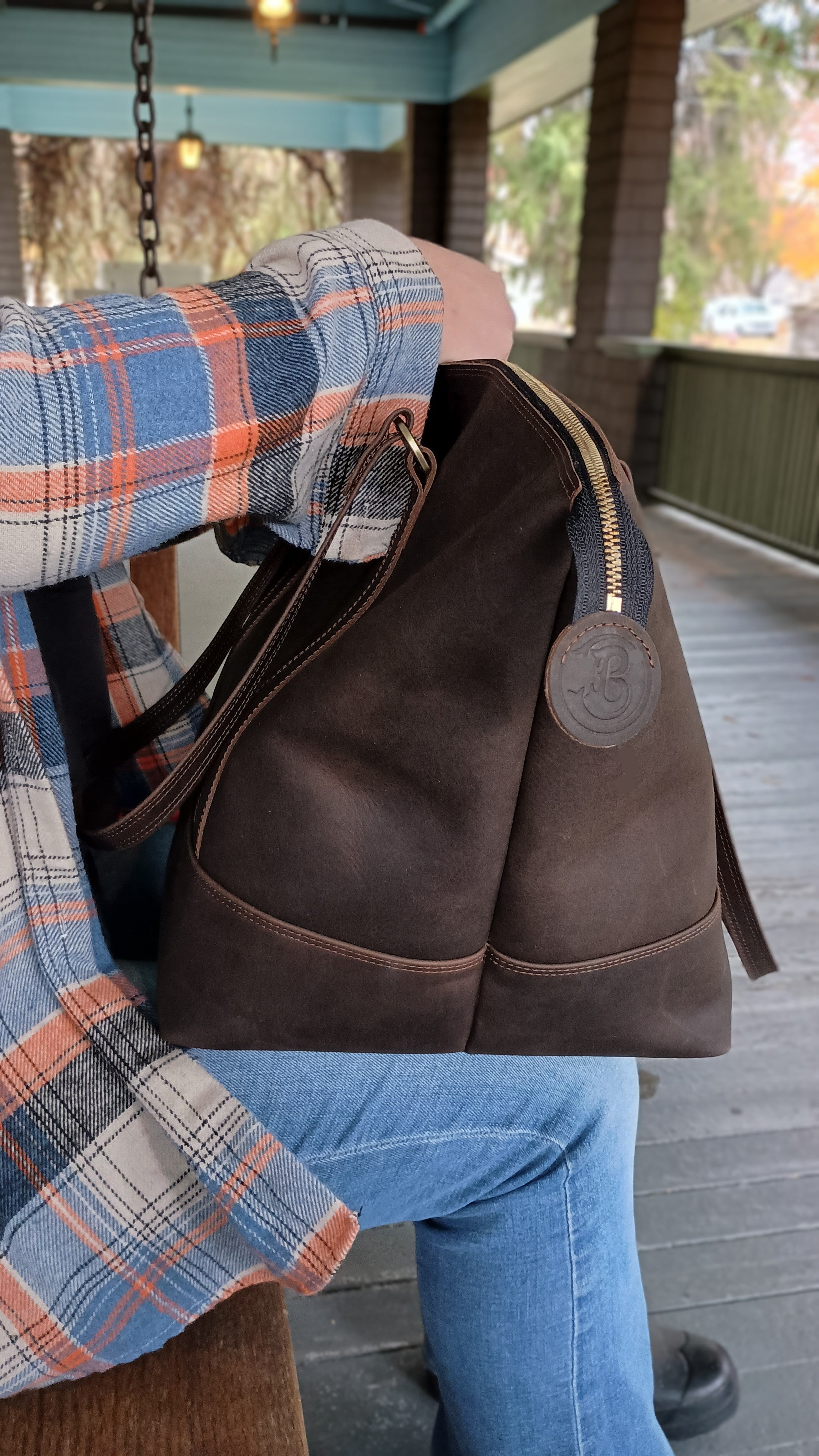 The 'Teagan' fan-top tote