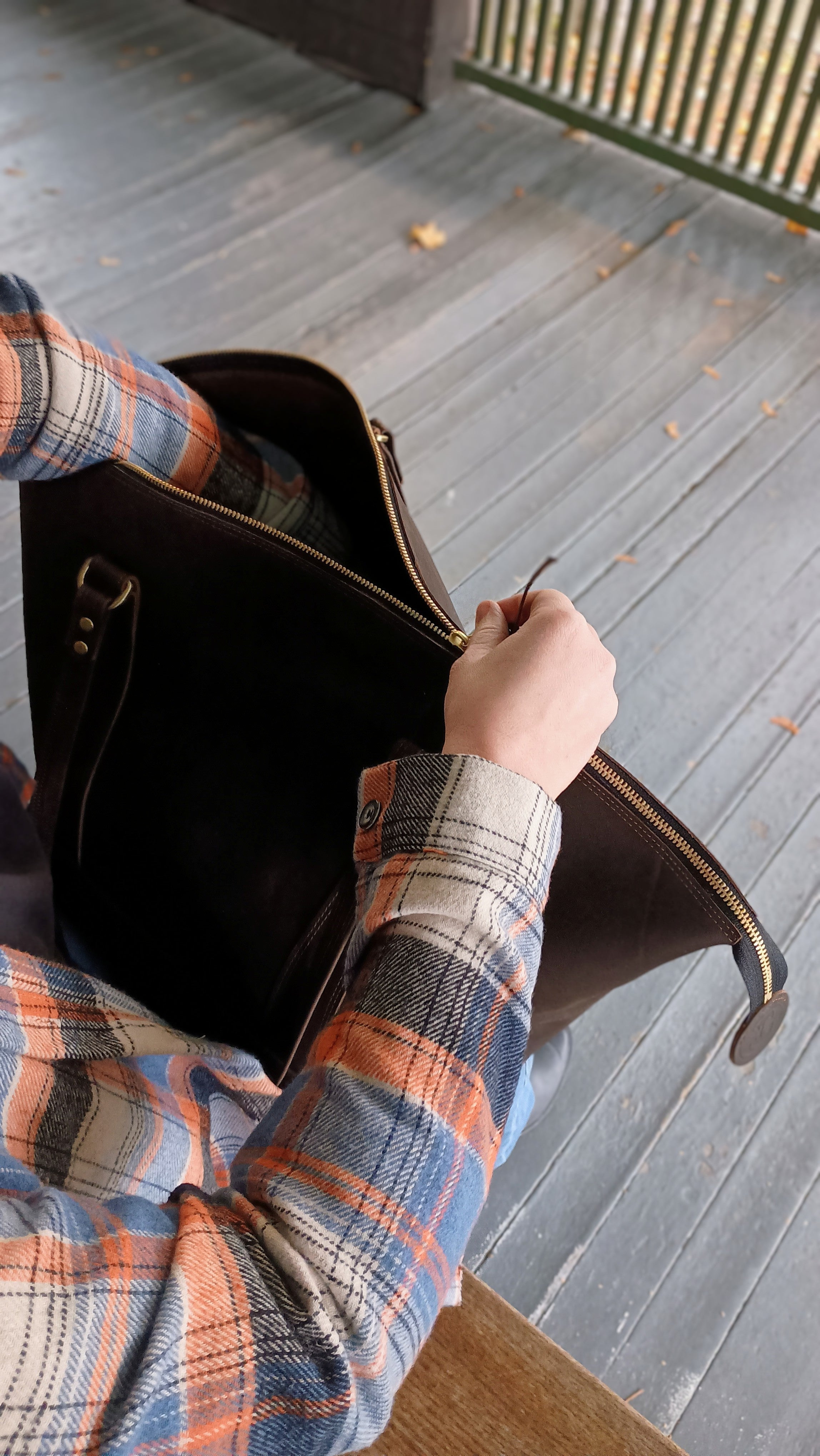 The 'Teagan' fan-top tote