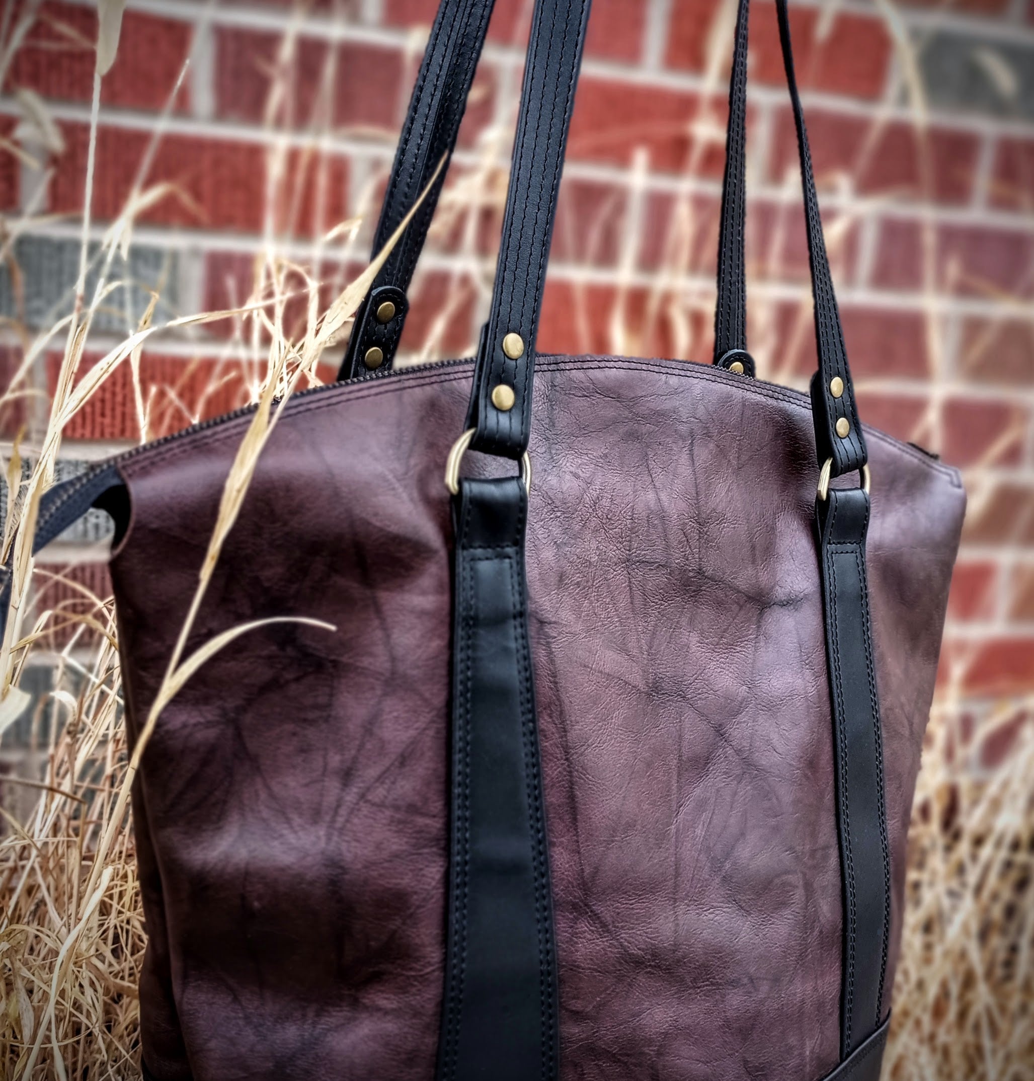 The 'Teagan' fan-top tote