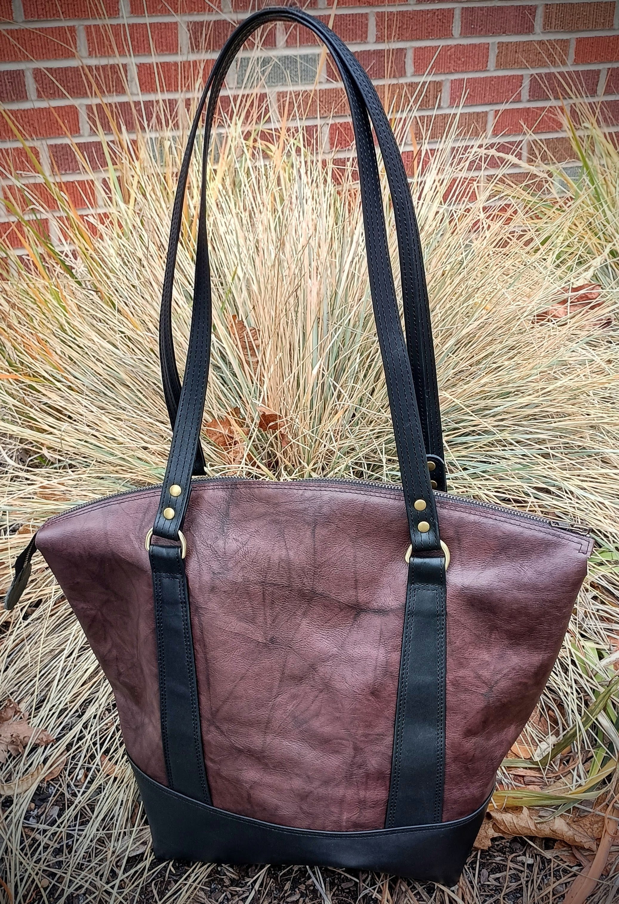 The 'Teagan' fan-top tote
