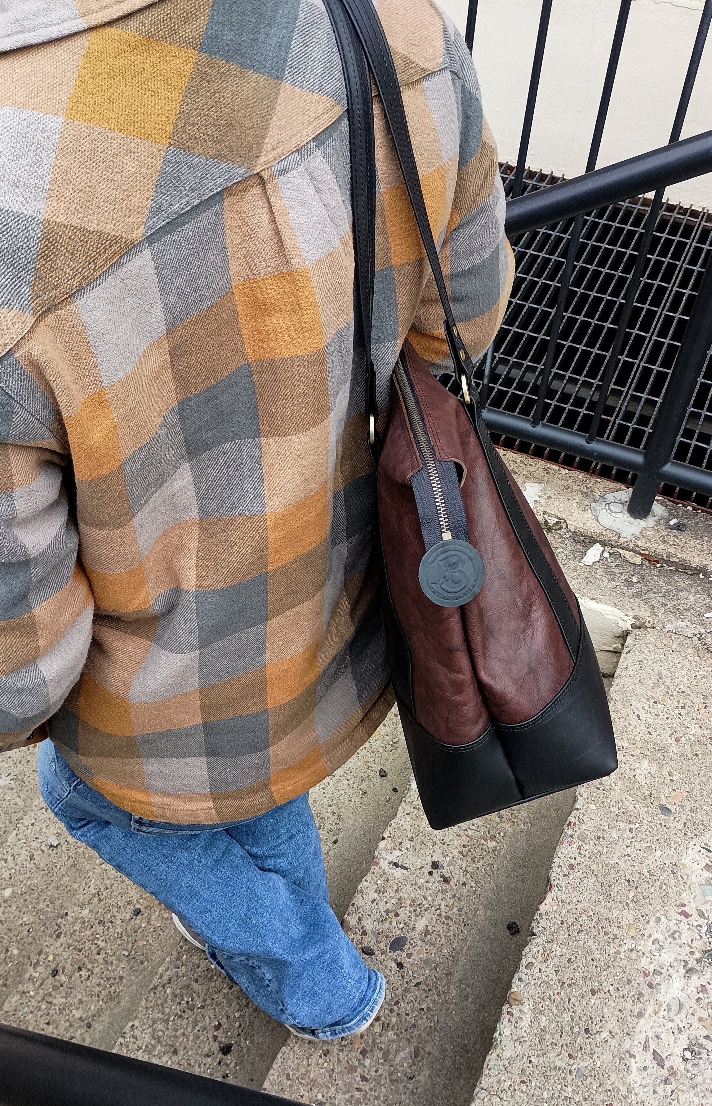 The 'Teagan' fan-top tote