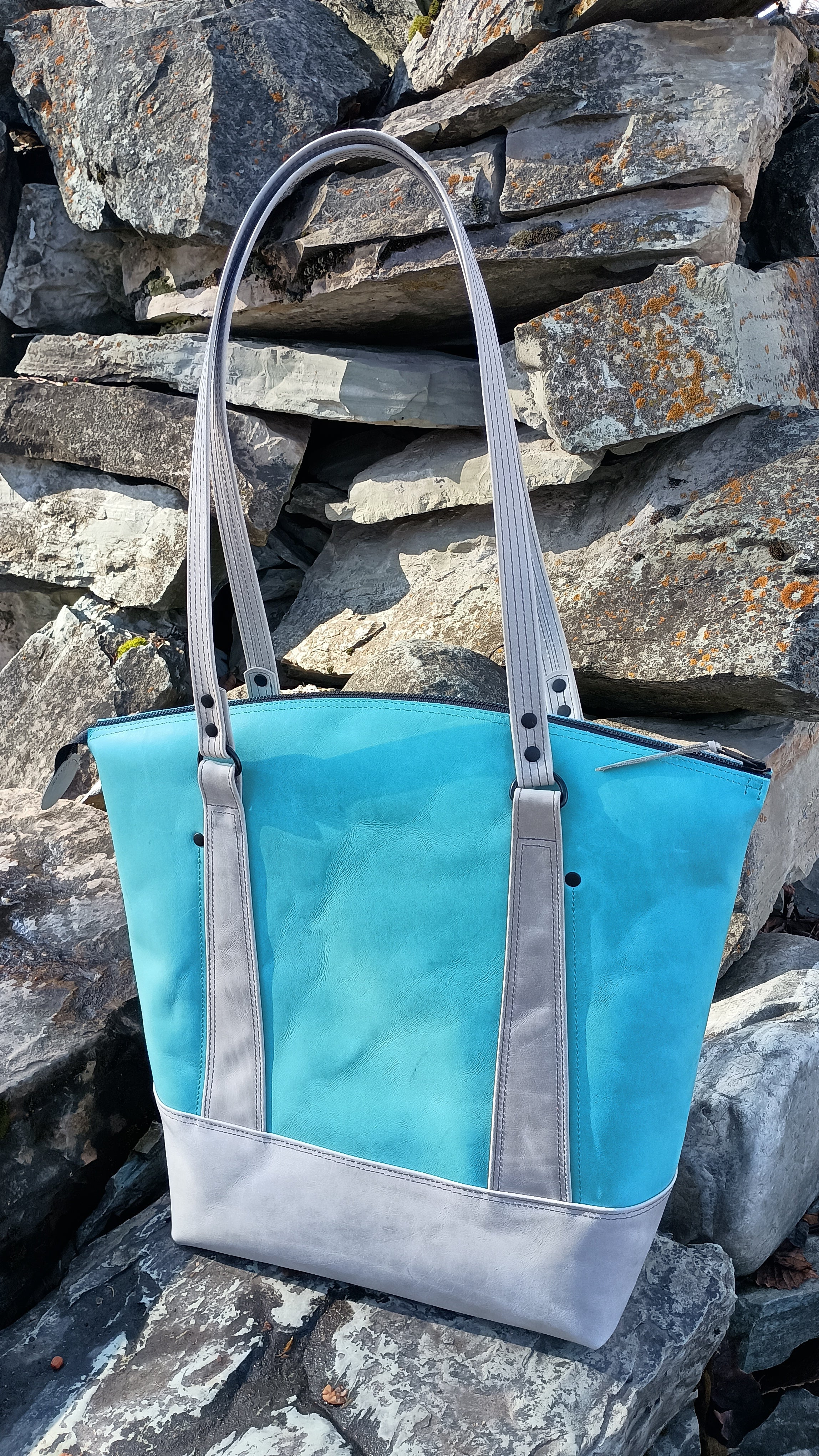 The 'Teagan' fan-top tote